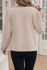 Jet Stream Contrast Scallop Trim V Neck Long Sleeve Top