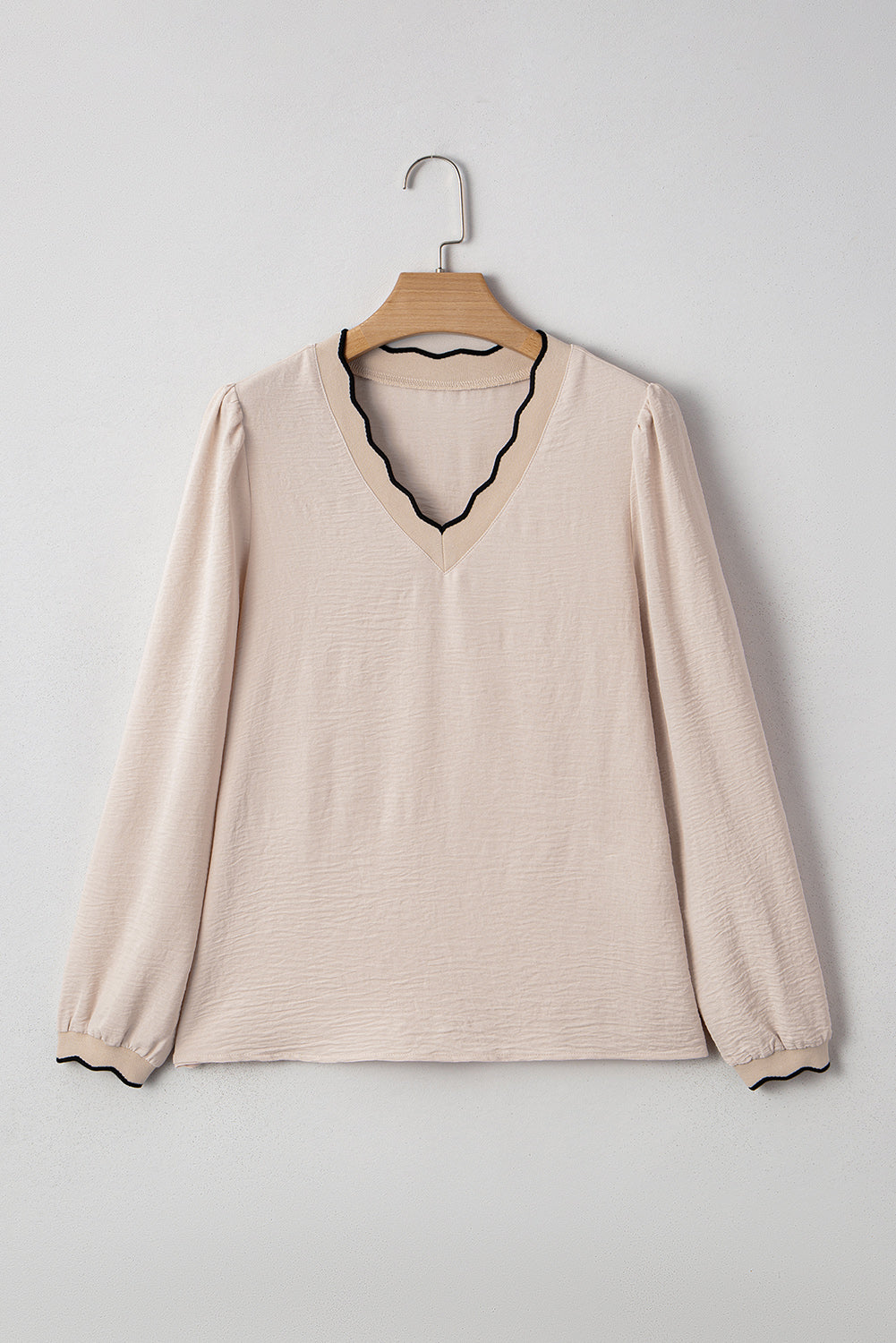 Jet Stream Contrast Scallop Trim V Neck Long Sleeve Top