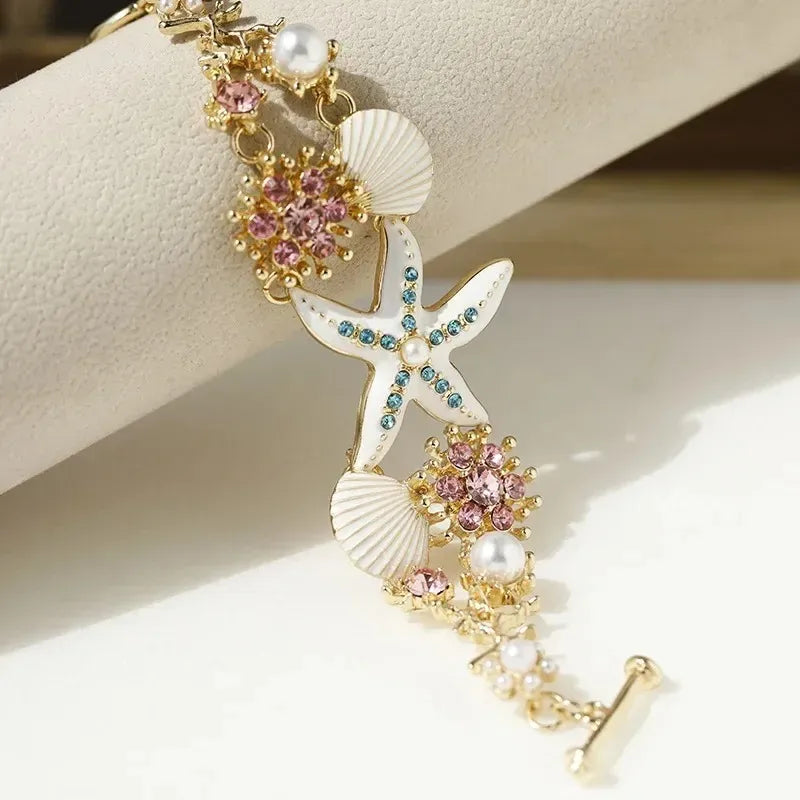 Ocean-Inspired Shell & Beaded Pendant Bracelet